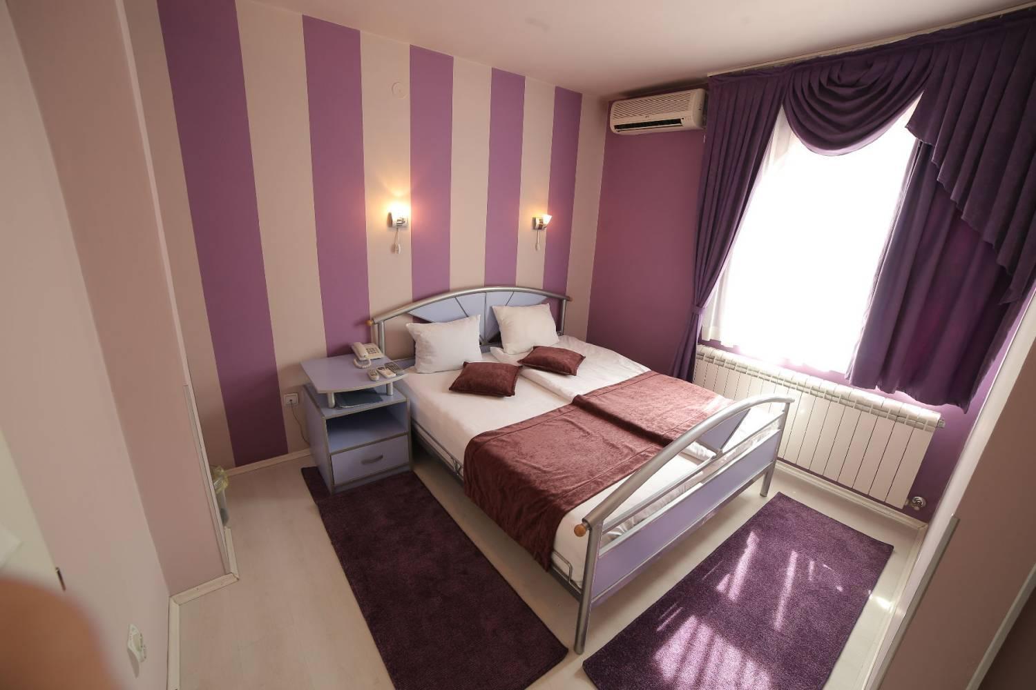 Hotel Zeneva Kragujevac Exteriör bild