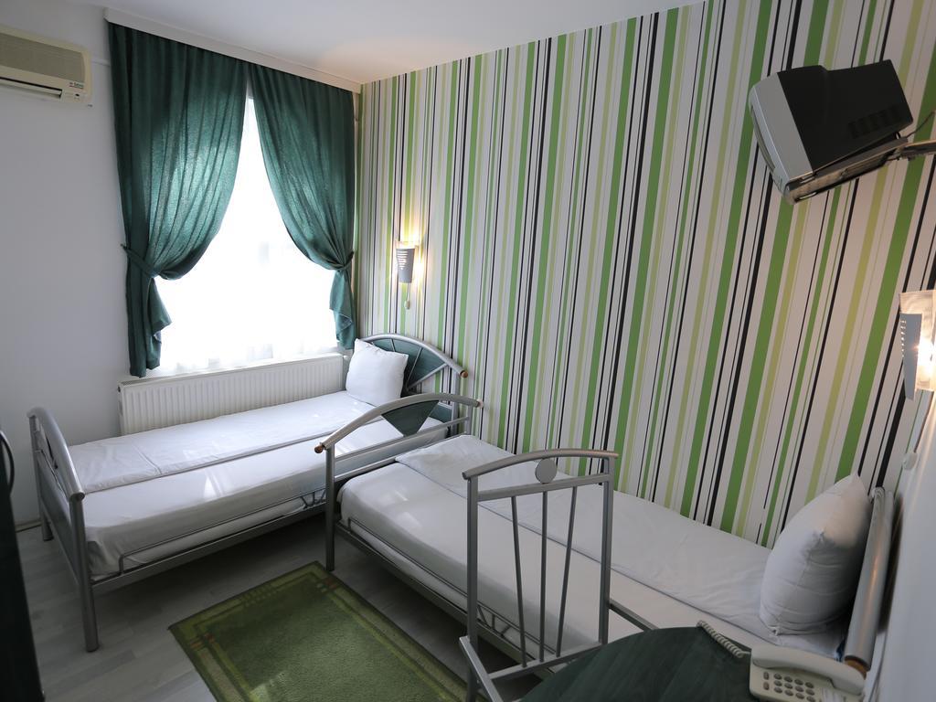 Hotel Zeneva Kragujevac Rum bild