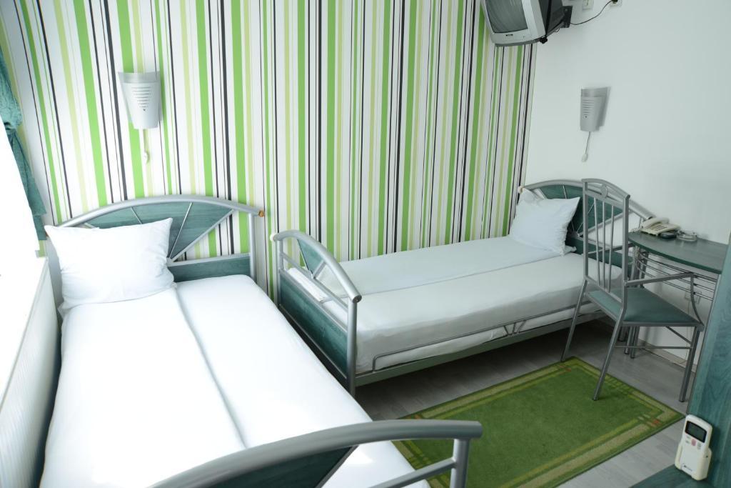 Hotel Zeneva Kragujevac Rum bild